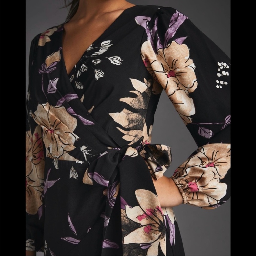 Black Floral V-Neck Maxi Dress - Picture 2 of 8